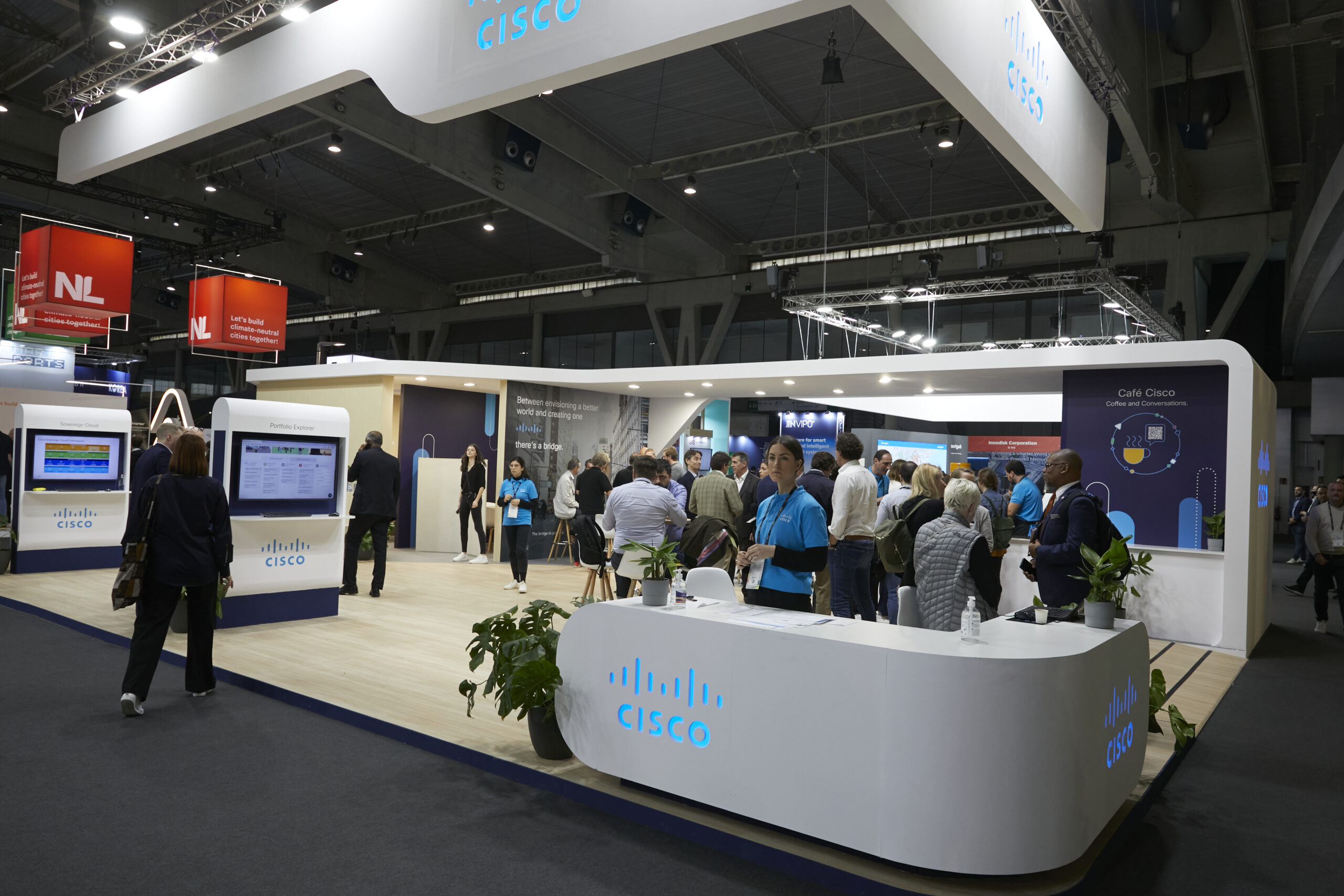 Cisco – Industry and Public Sector working together to keep cities connected