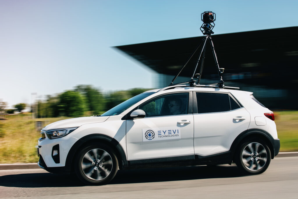 EyeVi Car Moving