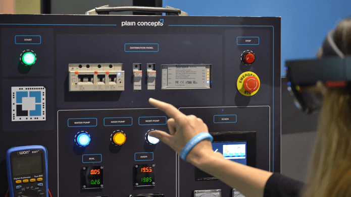 Plain Concepts Remote Assist: Perform maintenance tasks thanks to a virtual guide  through artificial intelligence and augmented reality